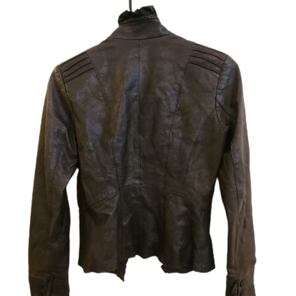 Danier Feminine Leather jacket - Picture 2 of 6